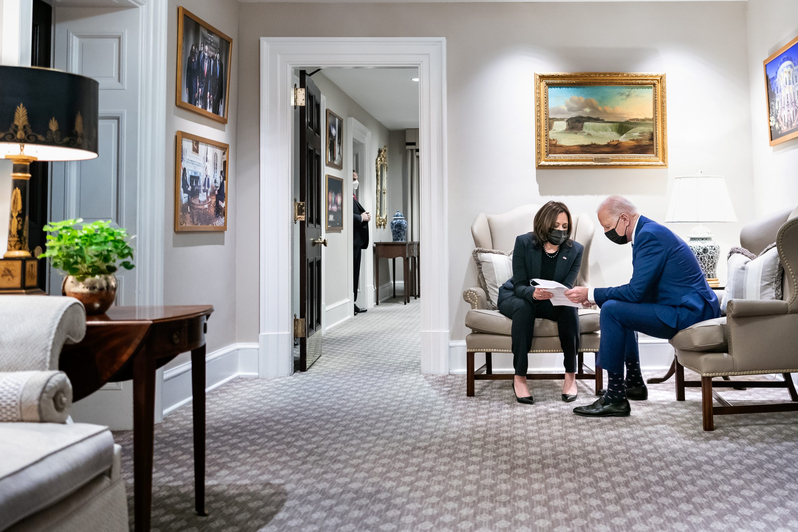 Year In Review House Of Washington Cards Continues To Crumble The